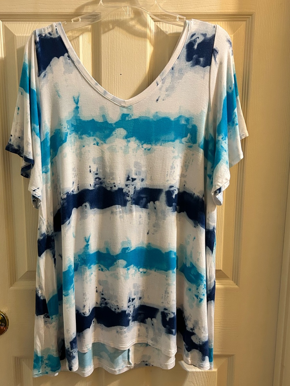 Women’s Blue Tie-Dye V-Neck Top